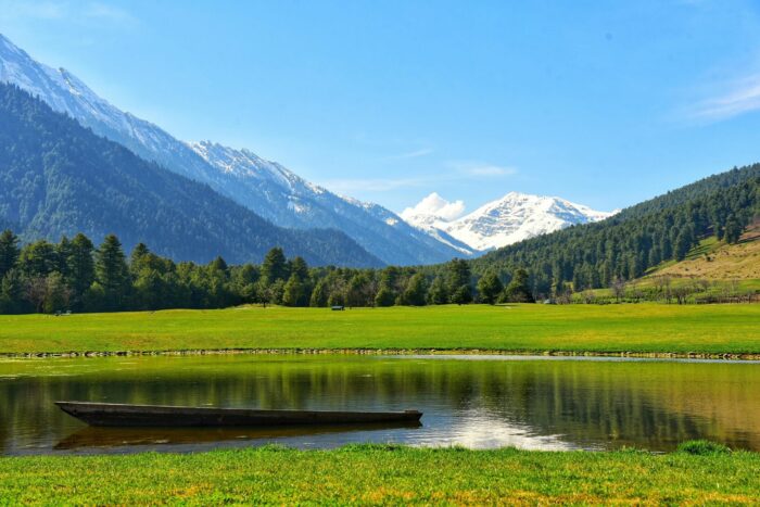 Jammu & Kashmir: A Mesmerizing Journey Through Kashmir’s Paradise 5D/4N