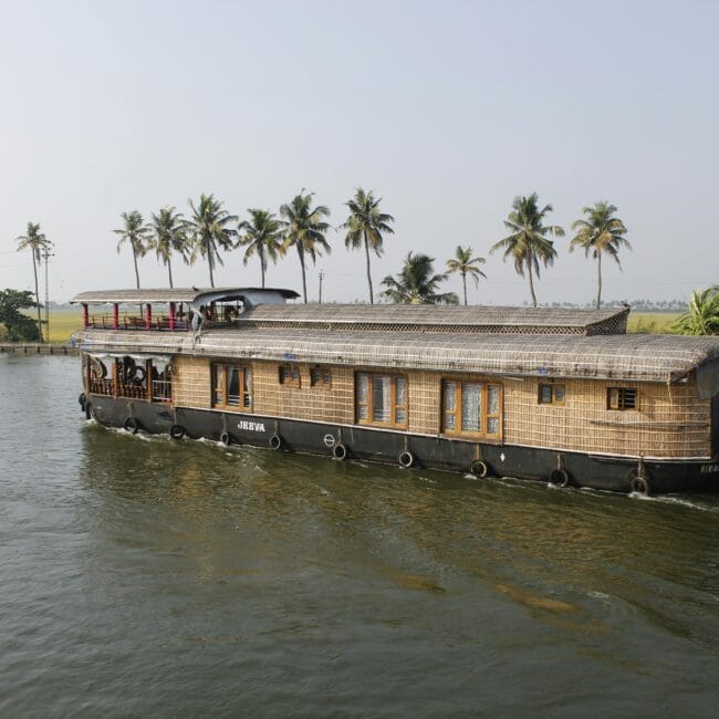 Waterfall to Backwaters: 3 Days in Athirappilly & Alappuzha 2N/3D
